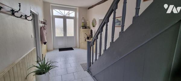 CUILLE - Centre ville - Maison de caractère avec dépendances et terrain