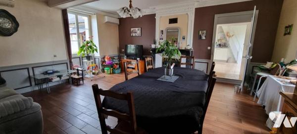 CUILLE - Centre ville - Maison de caractère avec dépendances et terrain