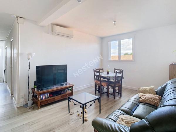 Immeuble Saint Macaire En Mauges 9 pièce(s) 353 m2