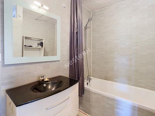 Immeuble Saint Macaire En Mauges 9 pièce(s) 353 m2
