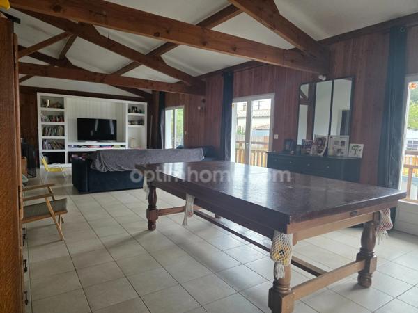 Maison familiale 220 m² – DPE B – Piscine – Grand garage – Plus de 6 300 m² de terrain – Le Fleix