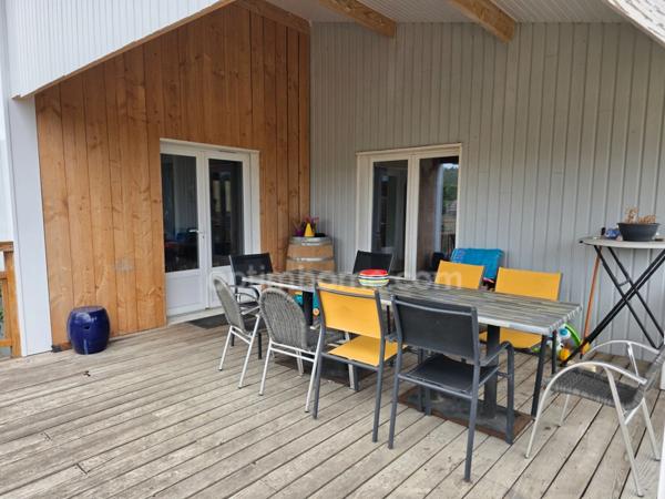 Maison familiale 220 m² – DPE B – Piscine – Grand garage – Plus de 6 300 m² de terrain – Le Fleix