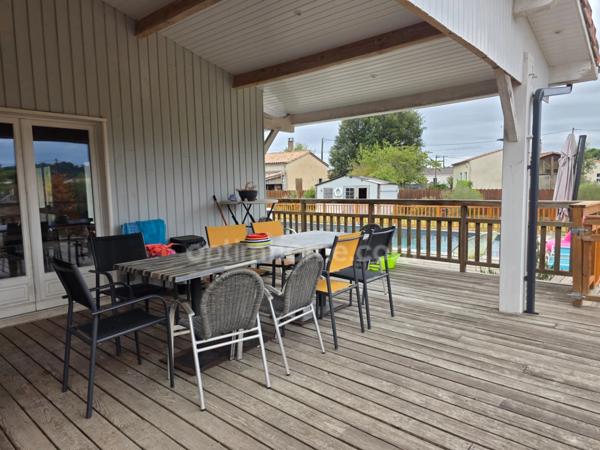 Maison familiale 220 m² – DPE B – Piscine – Grand garage – Plus de 6 300 m² de terrain – Le Fleix