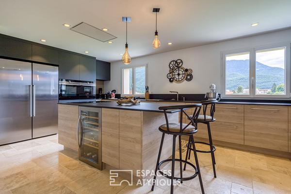 Appartement rénové dans une maison de ville proche du lac