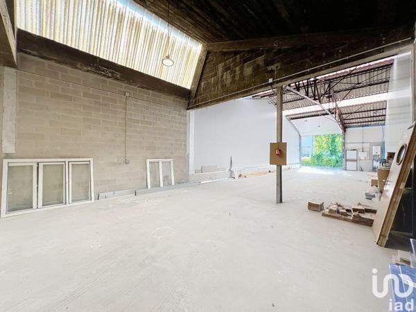 Location atelier 250 m² Brie-Comte-Robert