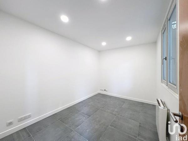 Location atelier 250 m² Brie-Comte-Robert