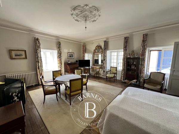 Granville, Maison de ville 8 Chambres -  277 m² à vendre