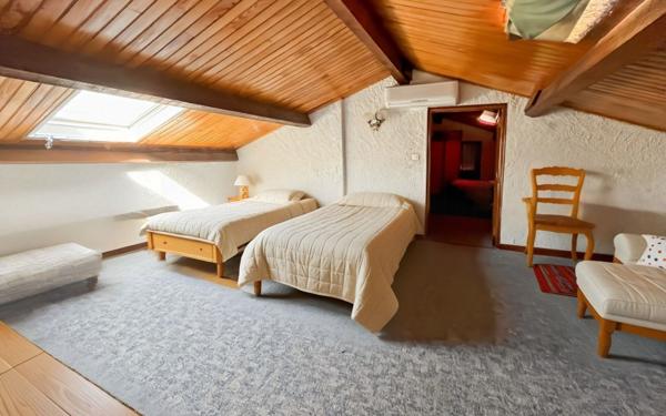 Maison à vendre    5 pièces • 147 m2 Le Revest-les-Eaux