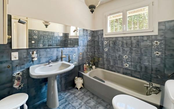 Maison à vendre    5 pièces • 147 m2 Le Revest-les-Eaux