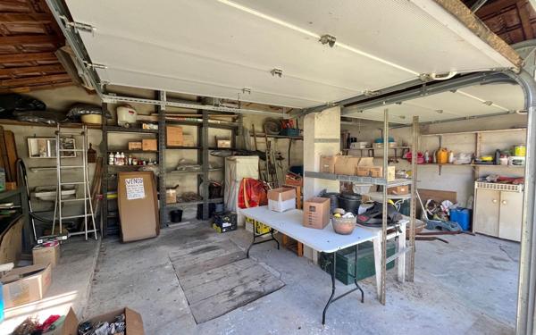 Maison à vendre    5 pièces • 147 m2 Le Revest-les-Eaux