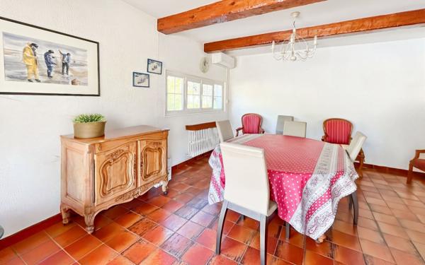 Maison à vendre    5 pièces • 147 m2 Le Revest-les-Eaux