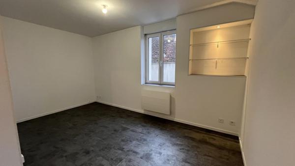 Avallon (89200) Appartement rénové de 3 pièces avec jardin privatif et box !