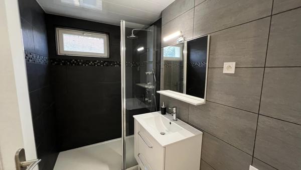 Avallon (89200) Appartement rénové de 3 pièces avec jardin privatif et box !