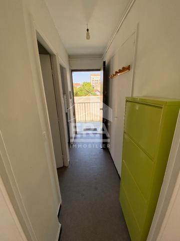 Appartement Marseille 1 pièce 26 m2 Timone cuisine séparée meublé