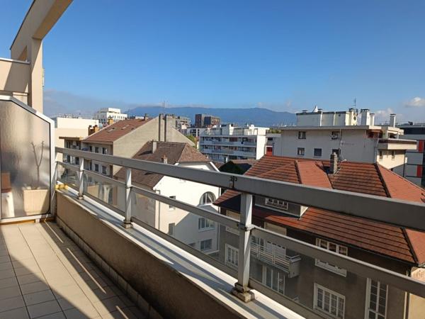 ANNEMASSE - Proche Gare et Ceva - T2 dernier étage