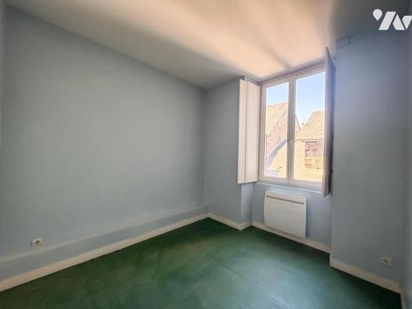 NANTES ST DONATIEN - APPARTEMENT T2 A RENOVER AVEC CAGIBI