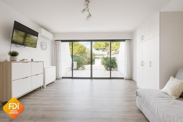 BOUCANNET - STUDIO CABINE REZ-DE-JARDIN AVEC PARKING - 31M2