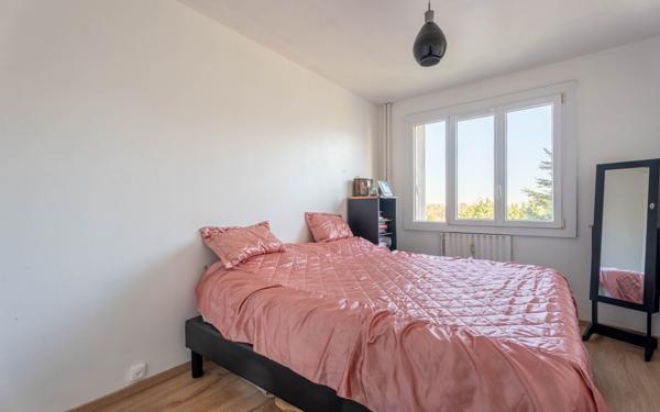 Appartement à vendre    5 pièces • 90,02 m2 Irigny