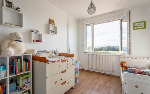 Appartement à vendre    5 pièces • 90,02 m2 Irigny