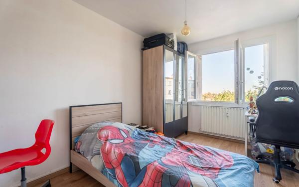 Appartement à vendre    5 pièces • 90,02 m2 Irigny