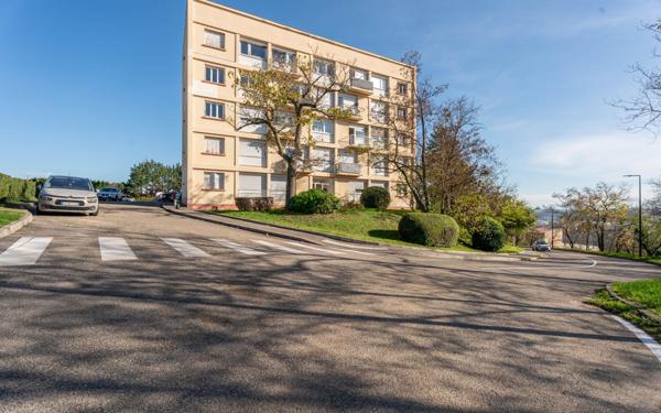 Appartement à vendre    5 pièces • 90,02 m2 Irigny