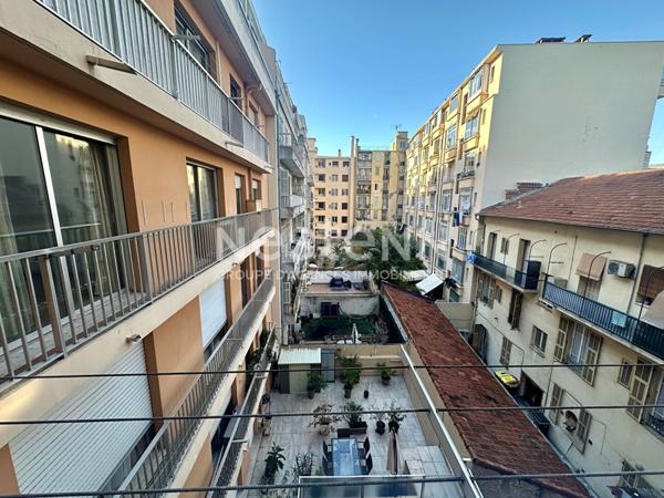 Appartement Nice 3 pièce(s) 70 m2 VIAGER OCCUPE
