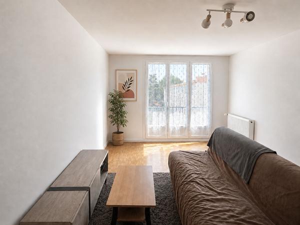 T2 meublé 50 m² - dernier étage - garage - eau/chauffage inclus