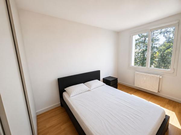 T2 meublé 50 m² - dernier étage - garage - eau/chauffage inclus