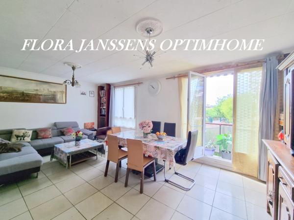 APPARTEMENT DANS RESIDENCE FAMILIALE AVEC CAVE ET BALCON