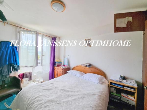 APPARTEMENT DANS RESIDENCE FAMILIALE AVEC CAVE ET BALCON