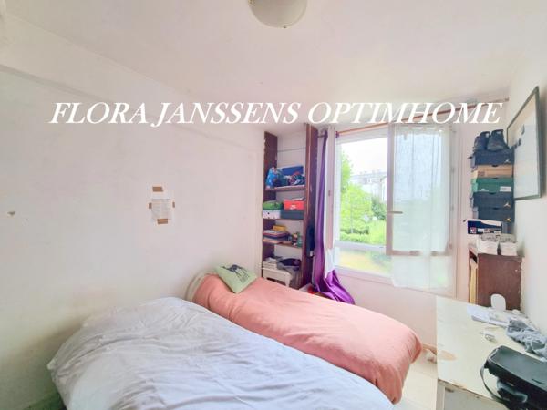 APPARTEMENT DANS RESIDENCE FAMILIALE AVEC CAVE ET BALCON