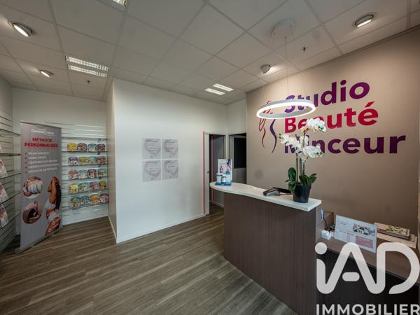 Esthétique, Coiffure​ à vendre 68 m² Aubenas