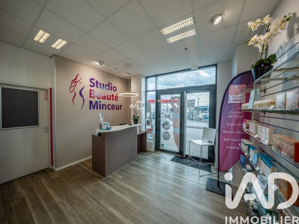 Esthétique, Coiffure​ à vendre 68 m² Aubenas