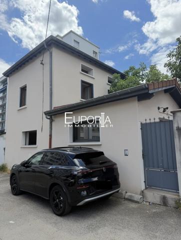 Maison de ville 3 pièces sur 3 niveaux – Villeurbanne
