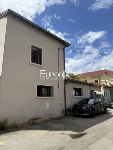 Maison de ville 3 pièces sur 3 niveaux – Villeurbanne