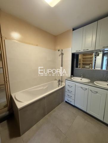 Maison de ville 3 pièces sur 3 niveaux – Villeurbanne