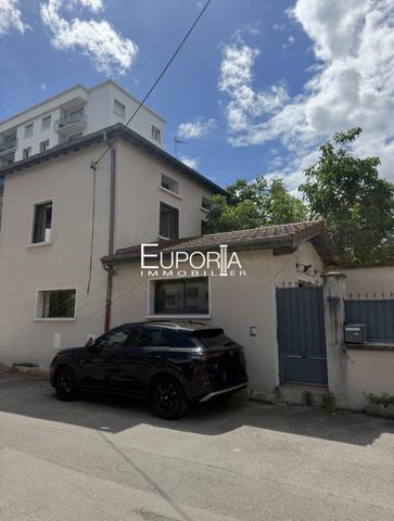 Maison de ville 3 pièces sur 3 niveaux – Villeurbanne