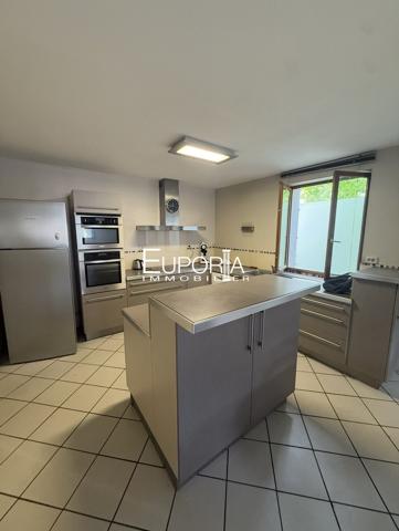 Maison de ville 3 pièces sur 3 niveaux – Villeurbanne
