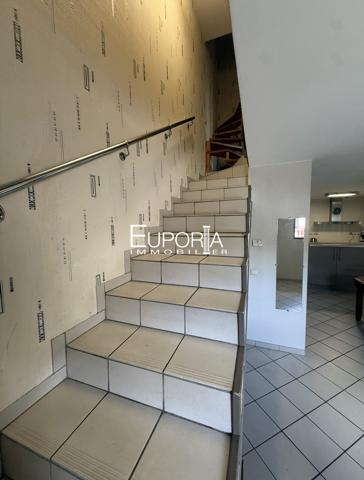 Maison de ville 3 pièces sur 3 niveaux – Villeurbanne