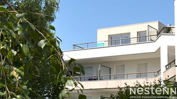 Appartement T3 à Auray au dernier étage avec terrasse exposée plein sud, grand garage, parking
