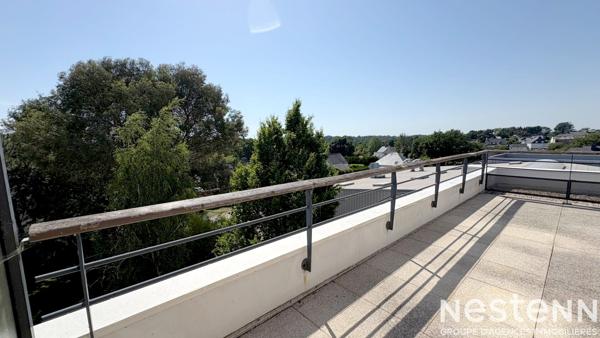 Appartement T3 à Auray au dernier étage avec terrasse exposée plein sud, grand garage, parking