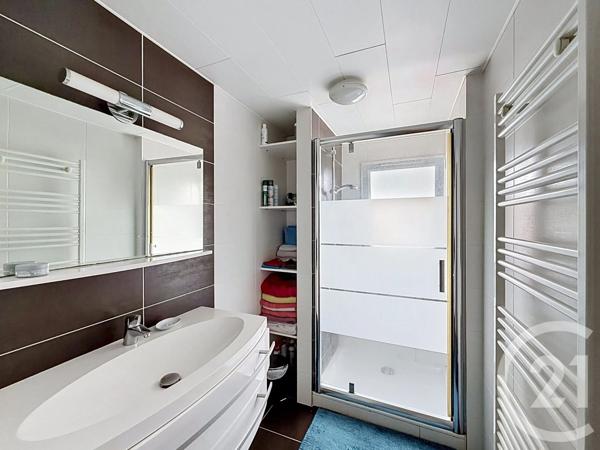 Maison à vendre  5 pièces - 85 m 2   PLOUMAGOAR  - 22