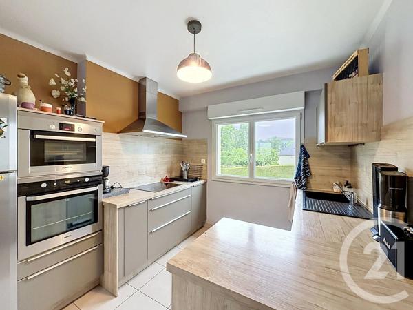 Maison à vendre  5 pièces - 85 m 2   PLOUMAGOAR  - 22