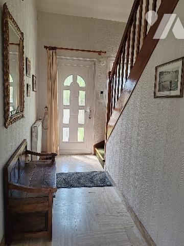 SAINT-MARC, maison familiale, vue mer, cuisine a/e, trois chambres, terrasse, cave, jardin arboré.
