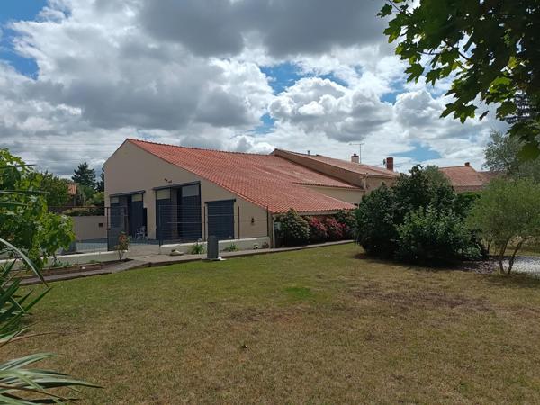 Maison à THIRE, 85210 - 4 pièces 110m²