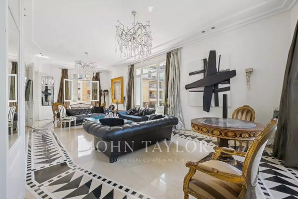 PARIS 16 / AVENUE PAUL DOUMER – 208 M² – 4 CHAMBRES – PARKING