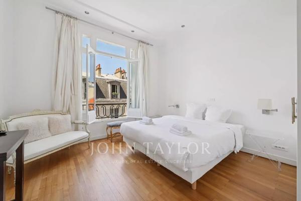 PARIS 16 / AVENUE PAUL DOUMER – 208 M² – 4 CHAMBRES – PARKING