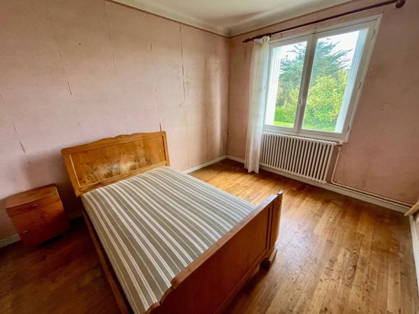 LUCON 85400 AU CALME ET PROCHE TOUTES COMMODITES AGREABLE MAISON 4 CHAMBRES AVEC ANNEXE SUR 1000M²