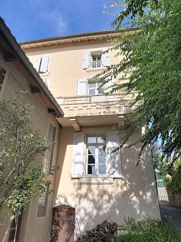 Châteauvert maison de caractère - 10 chambres - grand jardin - piscine
