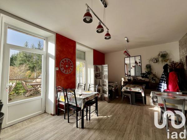 Maison 10 pièces de 250 m² à Loguivy-Plougras (22780)